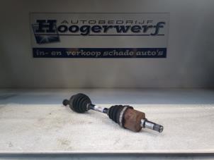 Usagé Arbre de transmission avant gauche Volvo V50 (MW) 2.4 20V Prix € 40,00 Règlement à la marge proposé par Autobedrijf Hoogerwerf