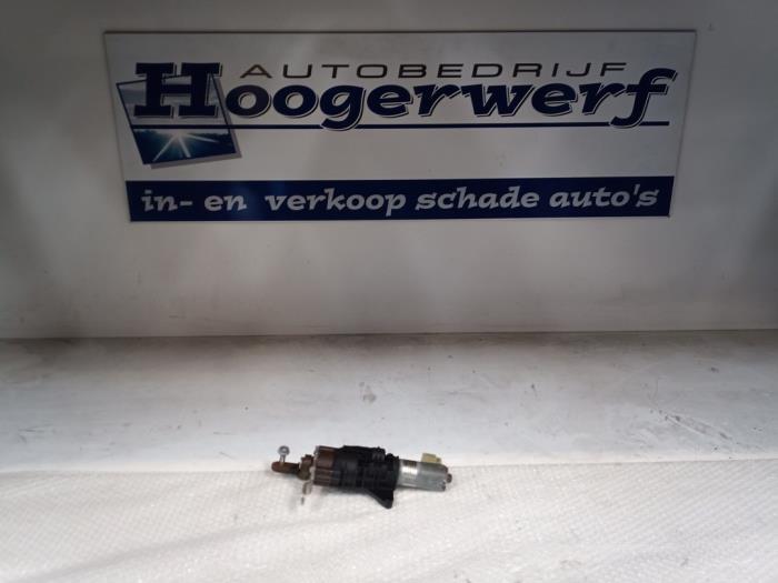 Używane Silnik tylnej klapy Audi A4 Avant (B9) 2.0 TDI 16V Cena € 100,00 Procedura marży oferowane przez Autobedrijf Hoogerwerf