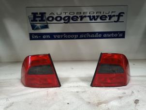 Używane Tylne swiatlo pozycyjne prawe Opel Vectra B (36) 2.2 16V Ecotec Cena € 30,00 Procedura marży oferowane przez Autobedrijf Hoogerwerf