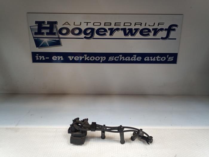 Usagé Bobine Ford Puma 1.7 16V Prix € 30,00 Règlement à la marge proposé par Autobedrijf Hoogerwerf