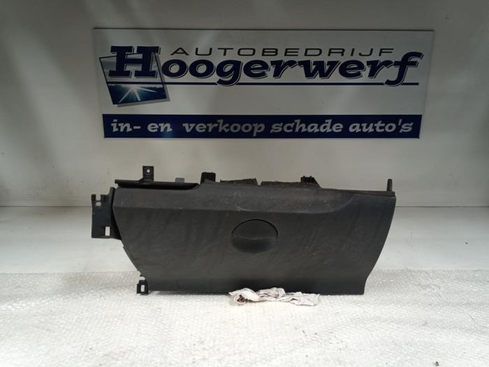 Begagnade Handskfack Mercedes Citan (415.6) 1.5 108 CDI Euro 6 Pris € 35,00 Marginaltabell erbjuds av Autobedrijf Hoogerwerf