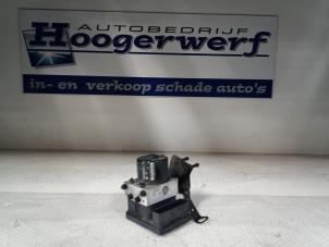 Usagé Pompe ABS Volkswagen Polo IV (9N1/2/3) 1.4 16V Prix € 50,00 Règlement à la marge proposé par Autobedrijf Hoogerwerf