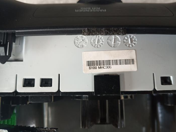 Heater control panel from a Kia Picanto (JA) 1.0 12V 2018