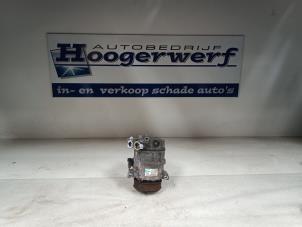 Usagé Compresseur de clim Ford Fiesta 6 (JA8) 1.6 TDCi 16V Prix € 60,00 Règlement à la marge proposé par Autobedrijf Hoogerwerf