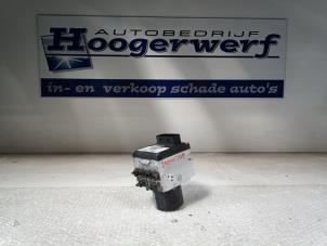 Usagé Bloc ABS Peugeot 407 SW (6E) 2.0 16V Prix € 50,00 Règlement à la marge proposé par Autobedrijf Hoogerwerf