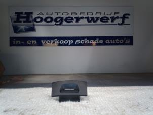 Używane Kontrolka poduszki powietrznej Ford Fiesta 6 (JA8) 1.0 EcoBoost 12V 100 Cena € 10,00 Procedura marży oferowane przez Autobedrijf Hoogerwerf