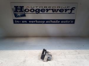 Usagé Pompe ABS Renault Modus/Grand Modus (JP) 1.5 dCi 80 Prix € 50,00 Règlement à la marge proposé par Autobedrijf Hoogerwerf