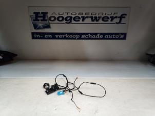 Usagé Commutateur vitre électrique Audi A4 Avant (B9) 2.0 TDI 16V Prix € 40,00 Règlement à la marge proposé par Autobedrijf Hoogerwerf