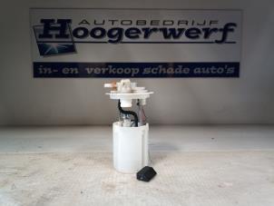 Używane Elektryczna pompa paliwa Mitsubishi Space Star (A0) 1.0 12V Cena € 40,00 Procedura marży oferowane przez Autobedrijf Hoogerwerf