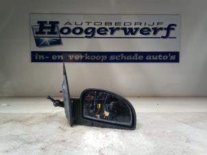 Usagé Rétroviseur extérieur droit Hyundai Getz 1.1i 12V Prix € 20,00 Règlement à la marge proposé par Autobedrijf Hoogerwerf