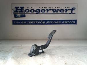 Używane Pedal gazu Renault Twingo II (CN) 1.5 dCi 90 FAP Cena € 20,00 Procedura marży oferowane przez Autobedrijf Hoogerwerf