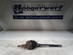 Usagé Arbre de transmission avant droit Volkswagen Transporter T5 2.0 TDI DRF Prix € 60,00 Règlement à la marge proposé par Autobedrijf Hoogerwerf