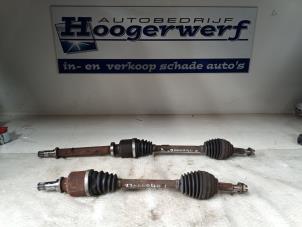 Used Front drive shaft, right Renault Clio III (BR/CR) 1.6 16V Price € 40,00 Margin scheme offered by Autobedrijf Hoogerwerf