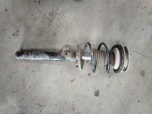 Used Front shock absorber rod, right BMW 3 serie (E46/4) 316i Price € 30,00 Margin scheme offered by Autobedrijf Hoogerwerf