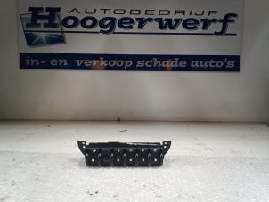 Usados Panel de instrumentación BMW Mini One/Cooper (R50) 1.6 16V One Precio € 30,00 Norma de margen ofrecido por Autobedrijf Hoogerwerf