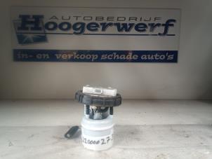 Usados Bomba eléctrica de combustible Dacia Sandero II 1.0 Sce 75 12V Precio € 75,00 Norma de margen ofrecido por Autobedrijf Hoogerwerf