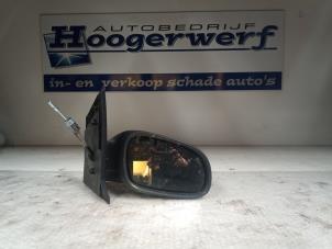 Used Wing mirror, right Volkswagen Fox (5Z) 1.4 16V Price € 20,00 Margin scheme offered by Autobedrijf Hoogerwerf