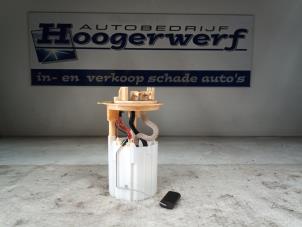 Usagé Pompe à carburant Mercedes Sprinter 5t (907.6) 516 CDI 2.1 D RWD Prix € 125,00 Règlement à la marge proposé par Autobedrijf Hoogerwerf