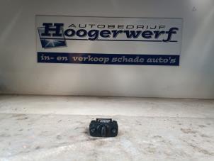 Usados Interruptor de luz Ford Fiesta 6 (JA8) 1.4 16V Precio € 20,00 Norma de margen ofrecido por Autobedrijf Hoogerwerf