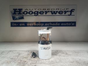 Usados Bomba de gasolina Volkswagen Polo V (6R) 1.2 12V Precio € 40,00 Norma de margen ofrecido por Autobedrijf Hoogerwerf