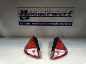Używane Tylne swiatlo pozycyjne prawe Ford Fiesta 6 (JA8) 1.0 EcoBoost 12V 125 Cena € 30,00 Procedura marży oferowane przez Autobedrijf Hoogerwerf