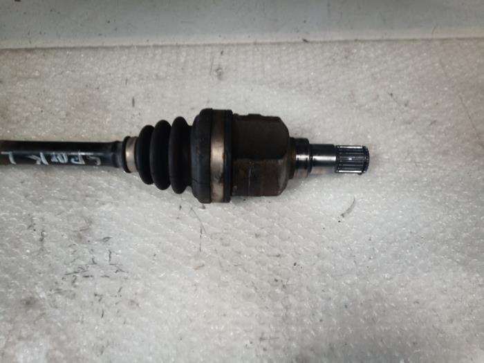 Front drive shaft, left from a Daewoo Spark 1.0 16V Bifuel 2011