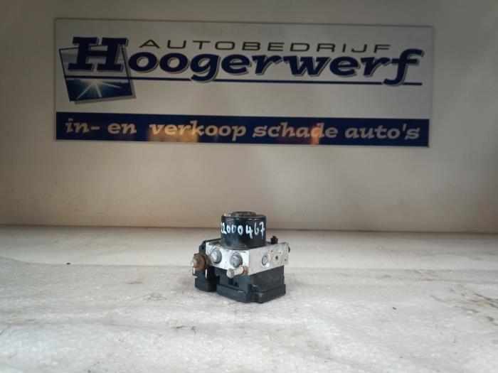 Usagé Pompe ABS Daihatsu Sirion 2 (M3) 1.3 16V DVVT Prix € 70,00 Règlement à la marge proposé par Autobedrijf Hoogerwerf