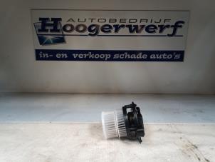 Gebrauchte Heizung Belüftungsmotor Toyota C-HR (X1,X5) 1.8 16V Hybrid Preis € 50,00 Margenregelung angeboten von Autobedrijf Hoogerwerf