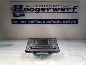 Usagé Radio Kia Picanto (JA) 1.0 12V Prix € 100,00 Règlement à la marge proposé par Autobedrijf Hoogerwerf