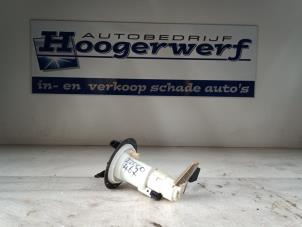 Usagé Pompe d'injection Daihatsu Sirion 2 (M3) 1.3 16V DVVT Prix € 40,00 Règlement à la marge proposé par Autobedrijf Hoogerwerf