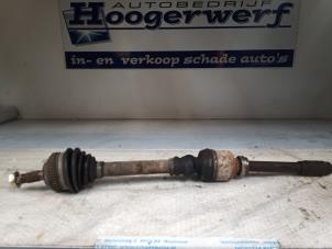 Usagé Cardan droit (transmission) Peugeot 206 (2A/C/H/J/S) 1.6 16V Prix € 40,00 Règlement à la marge proposé par Autobedrijf Hoogerwerf