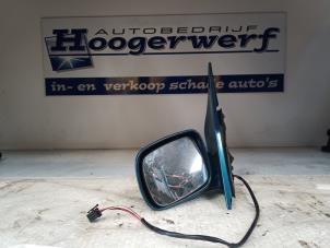 Gebrauchte Außenspiegel links Mercedes V (638.2) V-220 2.2 CDI 16V Preis € 40,00 Margenregelung angeboten von Autobedrijf Hoogerwerf