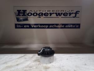 Usagé Ventilateur chauffage Kia Picanto (TA) 1.2 16V Prix € 20,00 Règlement à la marge proposé par Autobedrijf Hoogerwerf