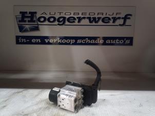 Used ABS pump Opel Vectra C Caravan 2.2 DIG 16V Price € 100,00 Margin scheme offered by Autobedrijf Hoogerwerf