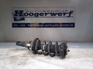 Used Front shock absorber rod, left Volkswagen Polo IV (9N1/2/3) 1.4 16V 75 Price € 30,00 Margin scheme offered by Autobedrijf Hoogerwerf