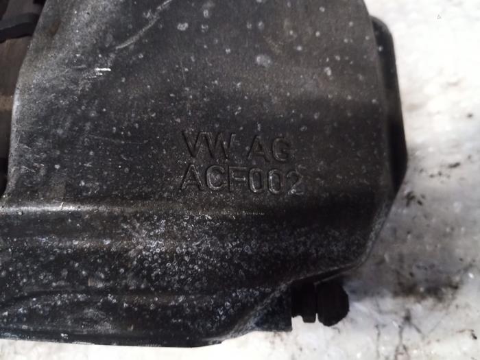 Front brake calliper, left from a Audi A4 Avant (B9) 2.0 TDI 16V 2017