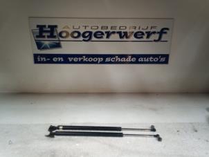 Used Set of tailgate gas struts Mitsubishi Grandis (NA) 2.4 16V MIVEC Price € 30,00 Margin scheme offered by Autobedrijf Hoogerwerf