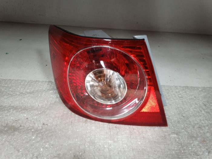 Taillight, left from a Chevrolet Epica 2.5 24V 2007