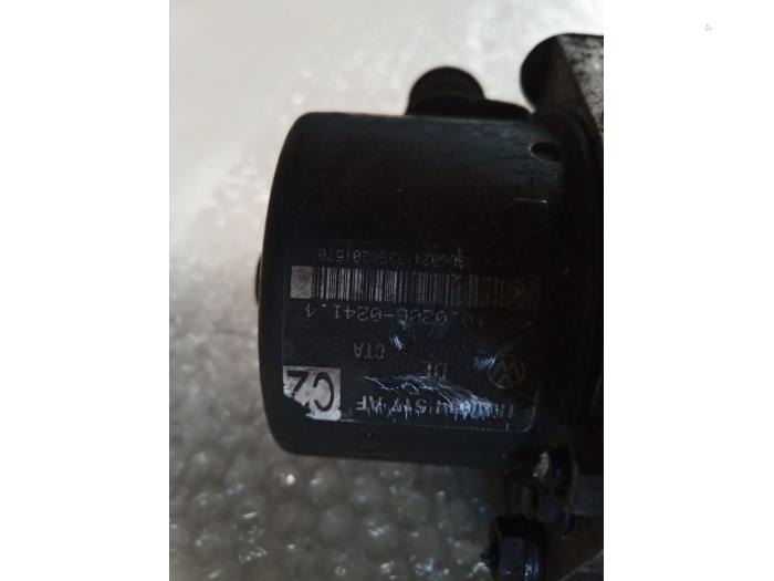 ABS pump from a Seat Leon (1P1) 2.0 TFSI FR 16V 2007