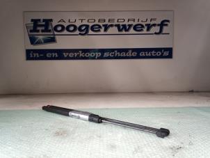 Used Set of bonnet gas struts Mercedes CLK (R209) 3.5 350 V6 18V Price € 30,00 Margin scheme offered by Autobedrijf Hoogerwerf