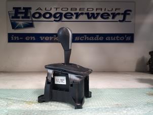 Używane Dzwignia zmiany biegów Opel Meriva 1.6 16V Cena € 50,00 Procedura marży oferowane przez Autobedrijf Hoogerwerf
