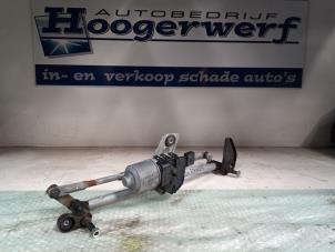 Used Wiper motor + mechanism Opel Astra H (L48) 1.6 16V Price € 20,00 Margin scheme offered by Autobedrijf Hoogerwerf