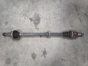 Used Front drive shaft, right Nissan Micra (K12) 1.2 16V Price € 30,00 Margin scheme offered by Autobedrijf Hoogerwerf