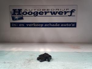 Używane Mechanizm zamka pokrywy bagaznika Peugeot 308 (L3/L8/LB/LH/LP) 1.6 BlueHDi 120 Cena € 20,00 Procedura marży oferowane przez Autobedrijf Hoogerwerf
