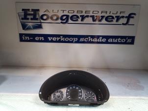 Usados Cuentakilómetros Mercedes CLK (R209) 3.5 350 V6 18V Precio € 130,00 Norma de margen ofrecido por Autobedrijf Hoogerwerf