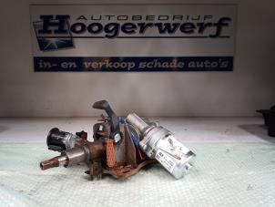 Usagé Colonne de direction Renault Twingo II (CN) 1.2 16V Prix € 80,00 Règlement à la marge proposé par Autobedrijf Hoogerwerf