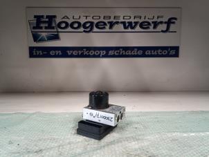 Used ABS pump Mercedes CLK (R209) 3.5 350 V6 18V Price € 100,00 Margin scheme offered by Autobedrijf Hoogerwerf