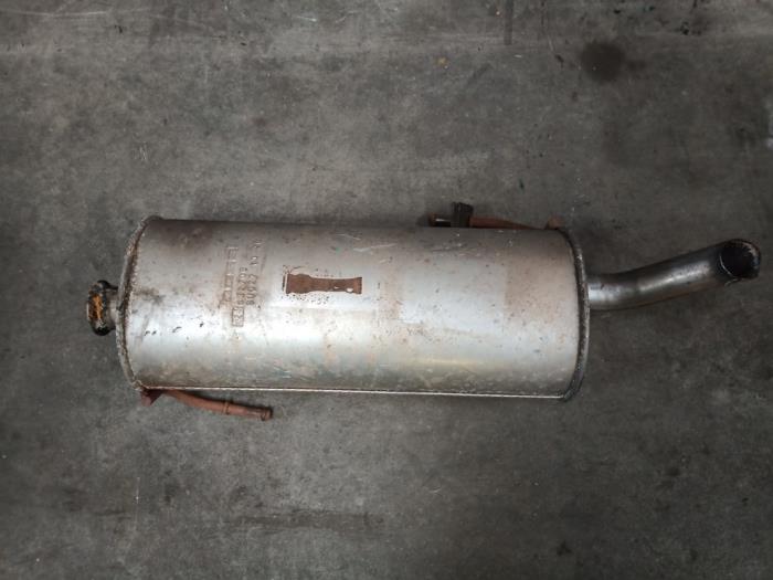 Begagnade Ljuddämpare, bak Peugeot 206 CC (2D) 2.0 16V Pris € 20,00 Marginaltabell erbjuds av Autobedrijf Hoogerwerf