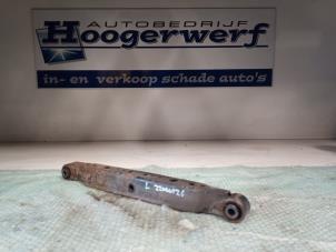 Usagé Bras de suspension arrière gauche Nissan Qashqai (J11) 1.2 DIG-T 16V Prix € 20,00 Règlement à la marge proposé par Autobedrijf Hoogerwerf
