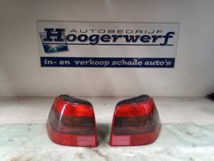 Używane Tylne swiatlo pozycyjne prawe Volkswagen Golf IV (1J1) 2.0 Cena € 20,00 Procedura marży oferowane przez Autobedrijf Hoogerwerf